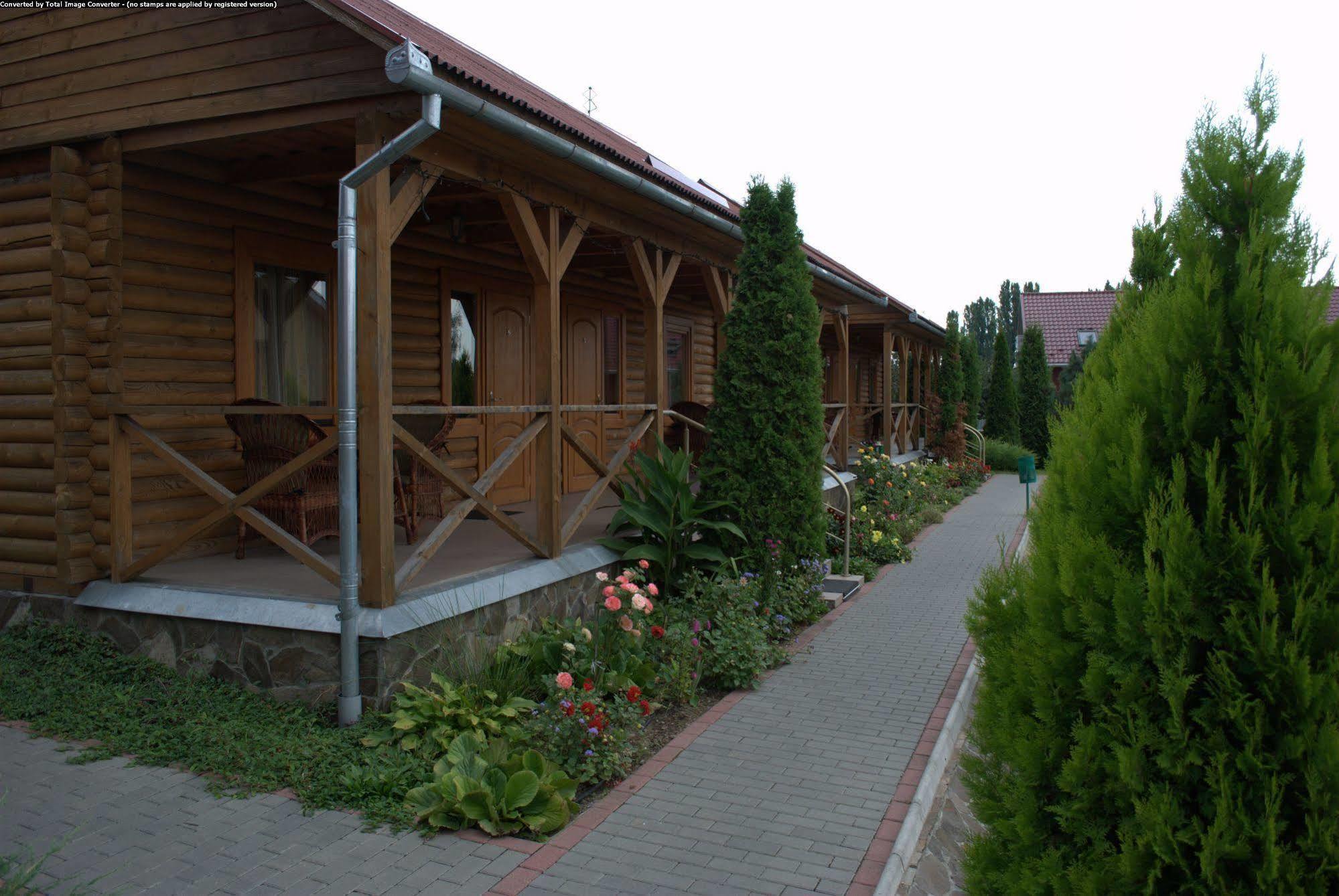 Europe Hotell Uzjhorod Exteriör bild