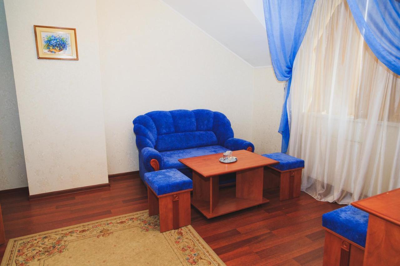 Europe Hotell Uzjhorod Exteriör bild